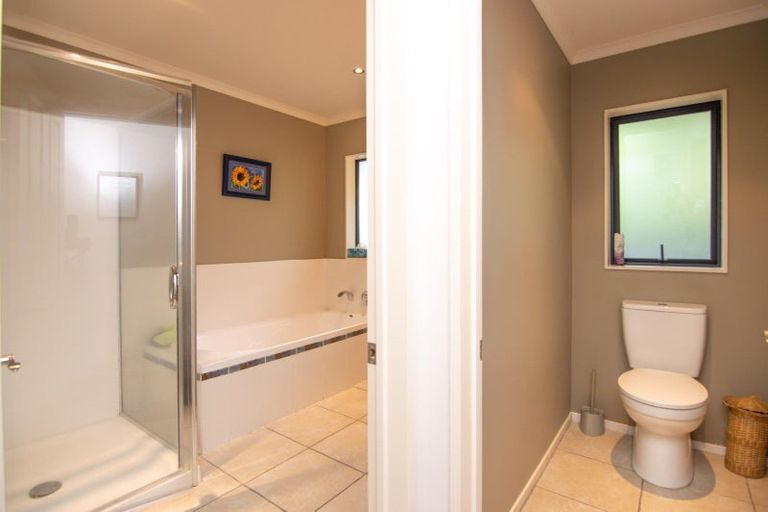 Photo of property in 28a Knowles Street, Terrace End, Palmerston North, 4410