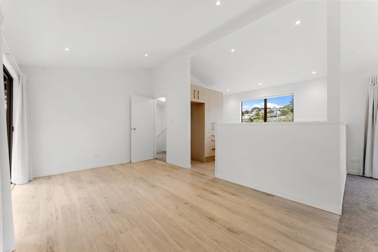 Photo of property in 52a D'oyly Drive, Stanmore Bay, Whangaparaoa, 0932