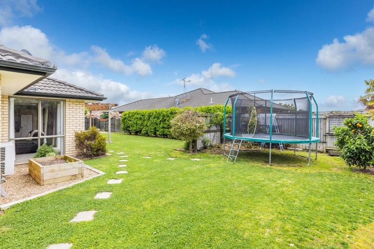 Photo of property in 13 Winchester Place, Rototuna North, Hamilton, 3210