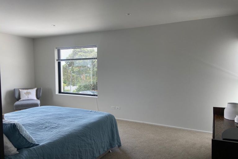 Photo of property in 13 Sharon Road, Waiake, Auckland, 0630