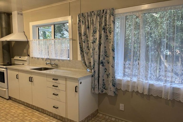 Photo of property in 13 Alastair Avenue, Owhata, Rotorua, 3010