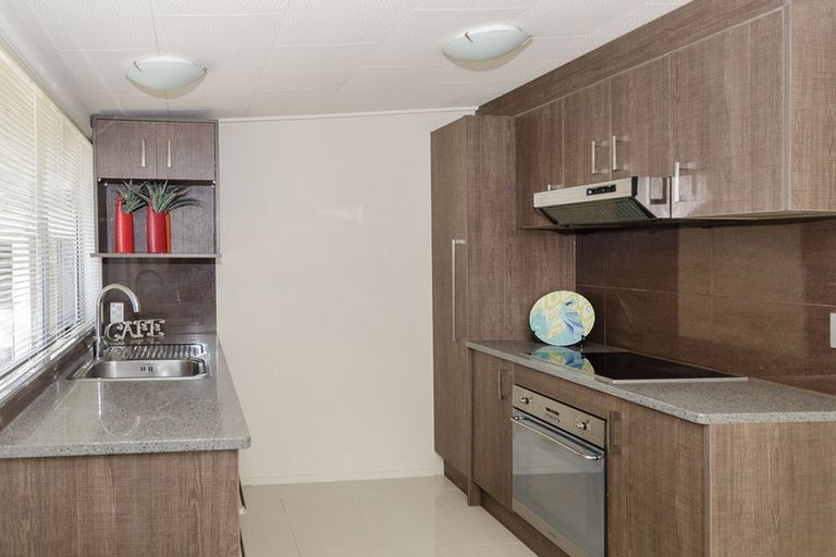 Photo of property in 1 Village Place, Tuakau, 2121