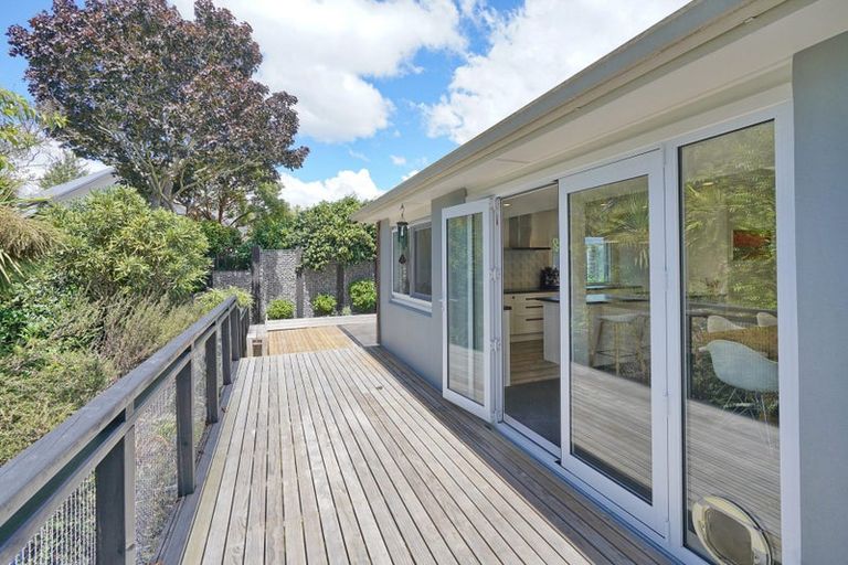 Photo of property in 17 Joyce Crescent, Ilam, Christchurch, 8041