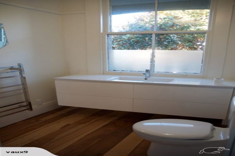 Photo of property in 70-72 Vauxhall Road, Devonport, Auckland, 0624