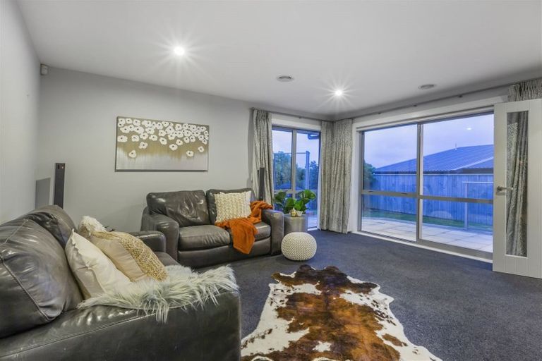 Photo of property in 75 Aotea Drive, Aotea, Porirua, 5024