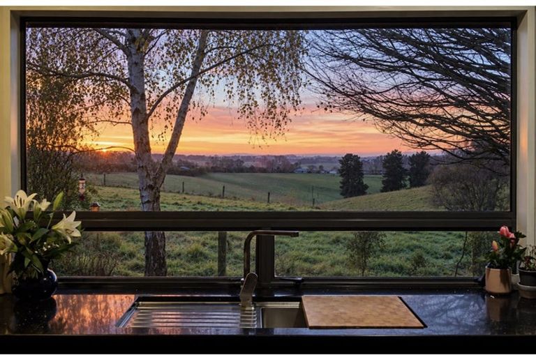 Photo of property in 90 Spur Road, Hadlow, Timaru, 7975