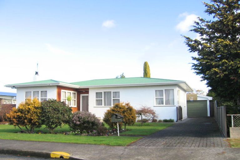 Photo of property in 213 Tudor Avenue, Mayfair, Hastings, 4122