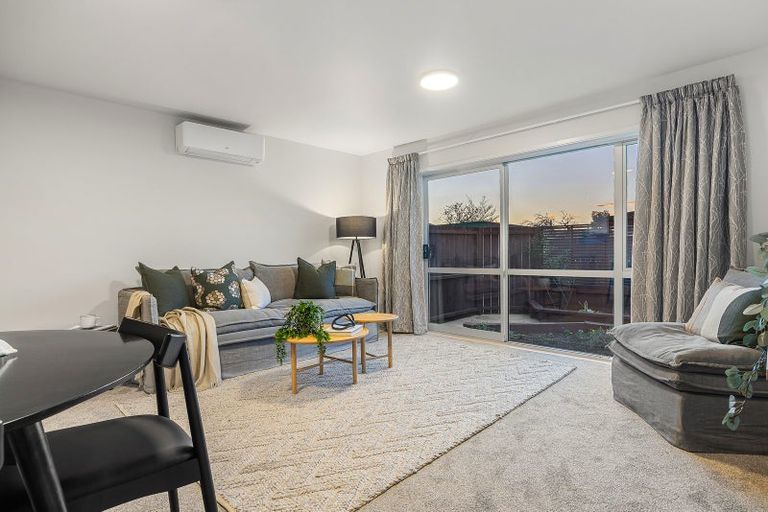 Photo of property in 2/20 Oakhampton Street, Hornby, Christchurch, 8042