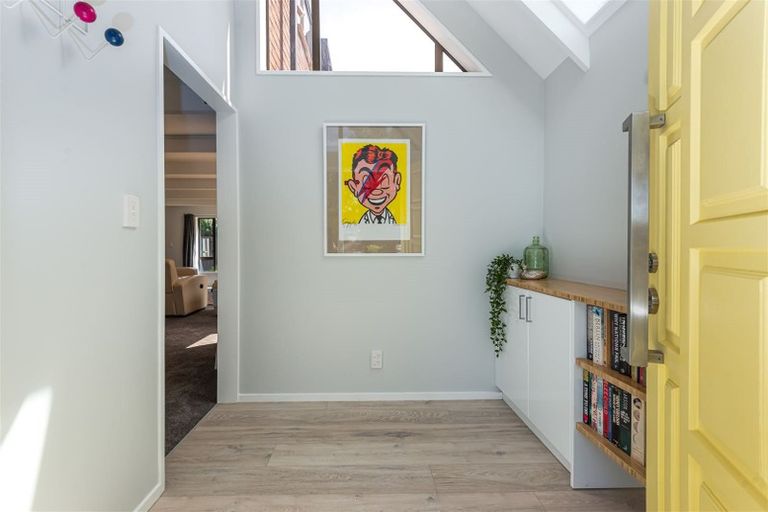 Photo of property in 21 Fovant Street, Russley, Christchurch, 8042