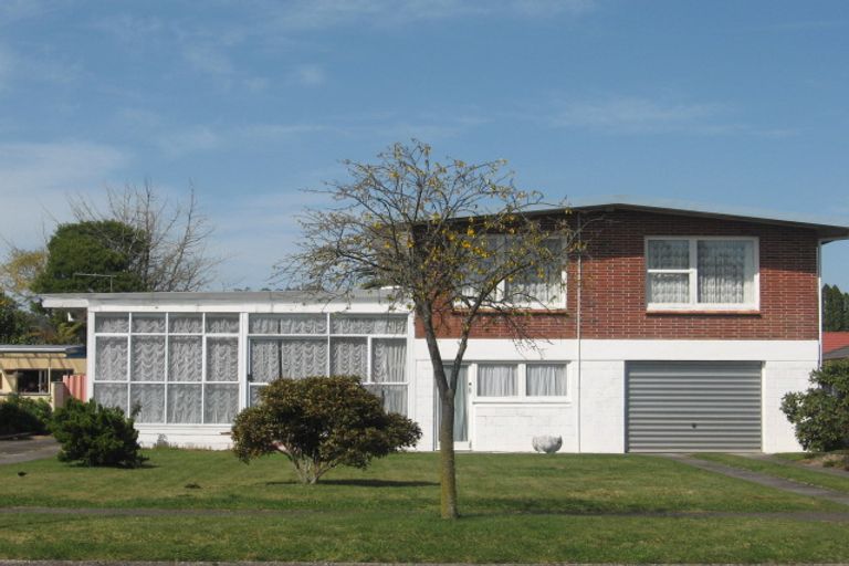 Photo of property in 16 Robertson Street, Glenholme, Rotorua, 3010