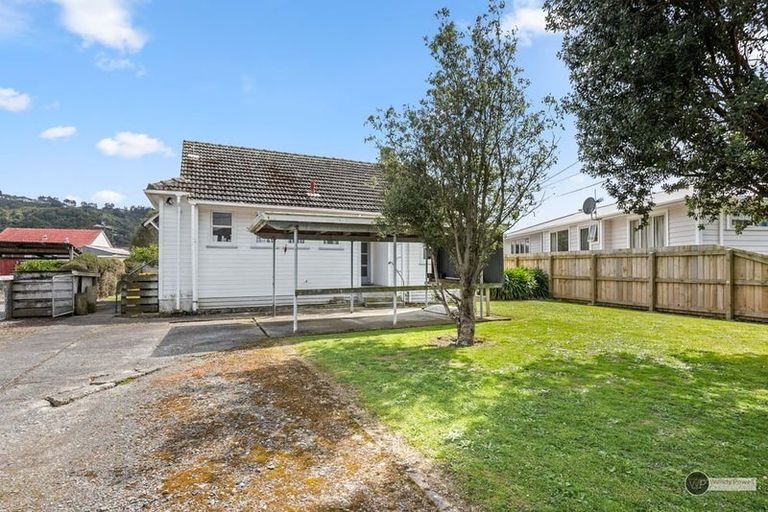 Photo of property in 21 Hunter Street, Taita, Lower Hutt, 5011