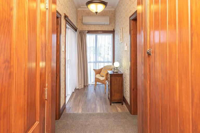 Photo of property in 102 Gonville Avenue, Gonville, Whanganui, 4501