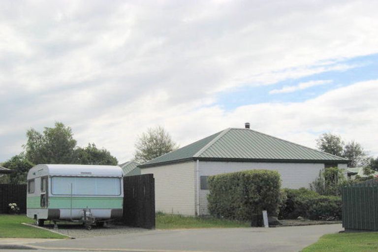 Photo of property in 8 Mclean Place, Woodend, 7610