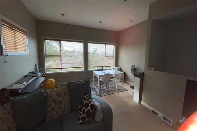 Photo of property in 1/14 Corunna Road, Milford, Auckland, 0620