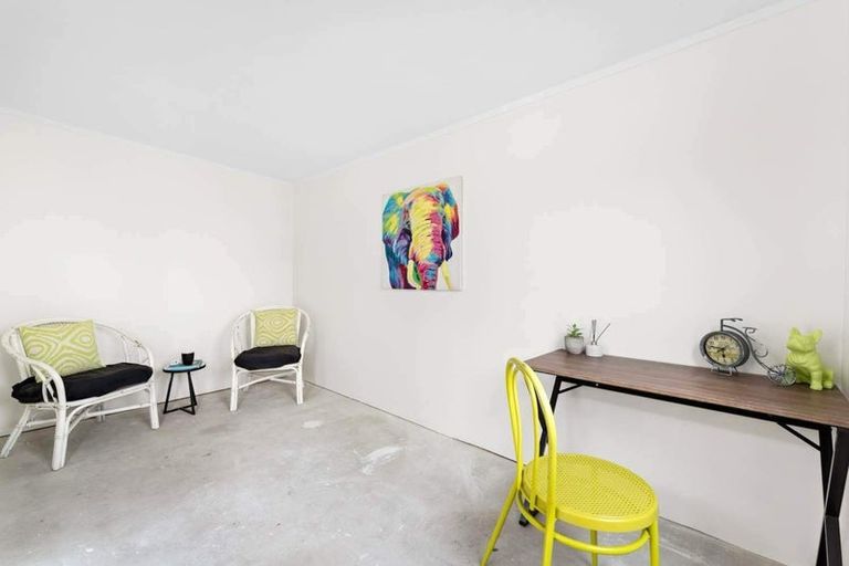 Photo of property in 79 Universal Drive, Henderson, Auckland, 0610