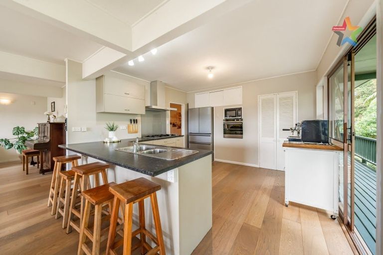 Photo of property in 128a Manuka Street, Stokes Valley, Lower Hutt, 5019