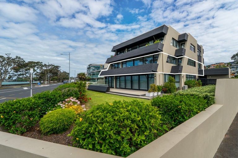 Photo of property in 2/195 Tamaki Drive, Kohimarama, Auckland, 1071