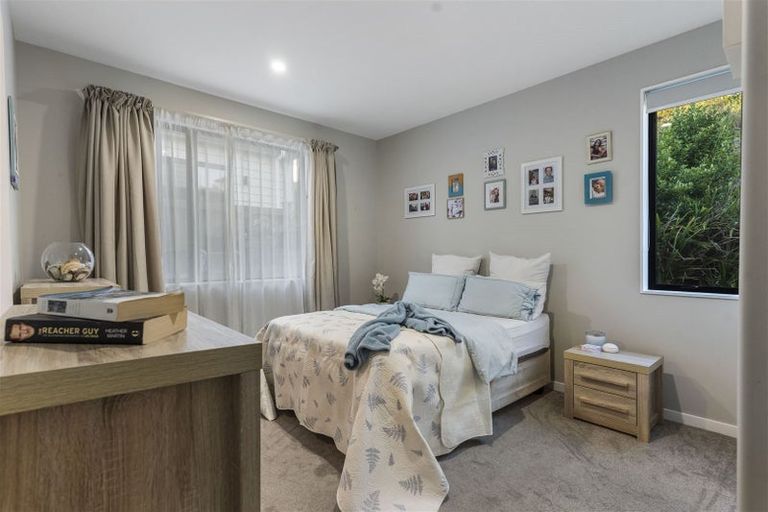 Photo of property in 20d Longshore Drive, Long Bay, Auckland, 0630