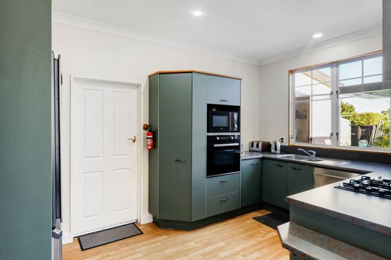 Photo of property in 1 Buckingham Place, Rototuna North, Hamilton, 3210