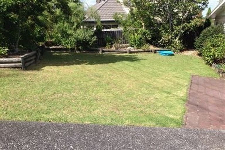 Photo of property in 1/21 William Souter Street, Forrest Hill, Auckland, 0620