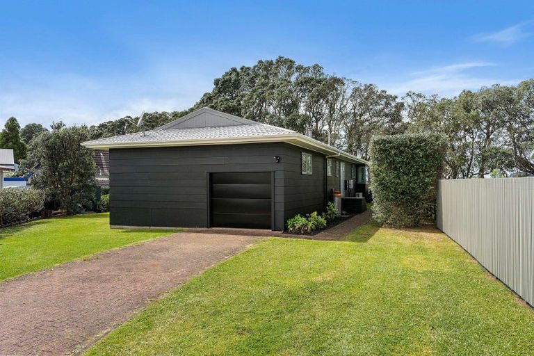 Photo of property in 113 Moana Anu Anu Avenue, Whangamata, 3620