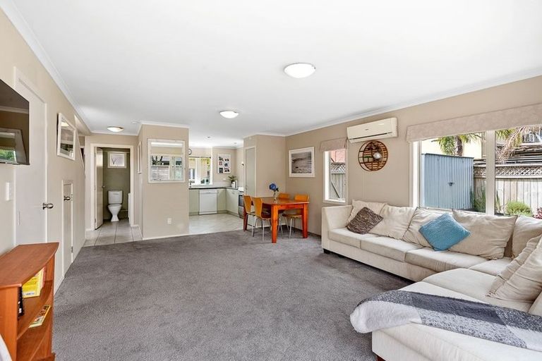 Photo of property in 2/137 Lakeside Drive, Orewa, 0931