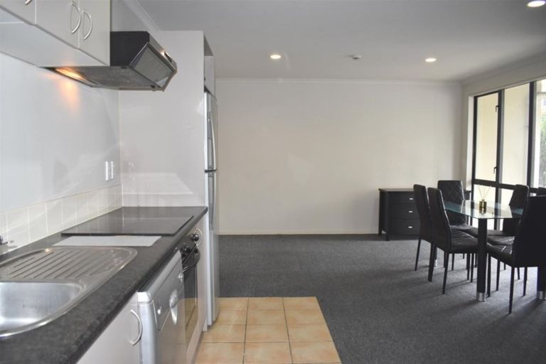 Photo of property in 1f/1 Wadier Place, Henderson, Auckland, 0610