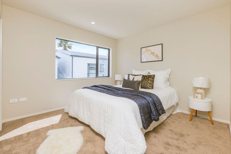 Photo of property in 8/43 Clevedon Road, Papakura, 2110