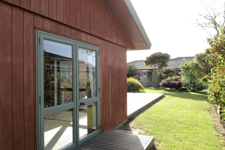 Photo of property in 37 Carlyle Street, Leamington, Cambridge, 3432