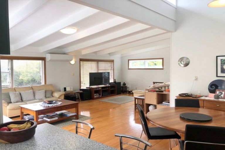 Photo of property in 104 Aeroview Drive, Beach Haven, Auckland, 0626