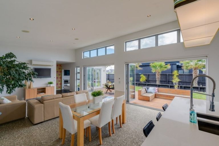 Photo of property in 21 Torrey Pines, Waimairi Beach, Christchurch, 8083