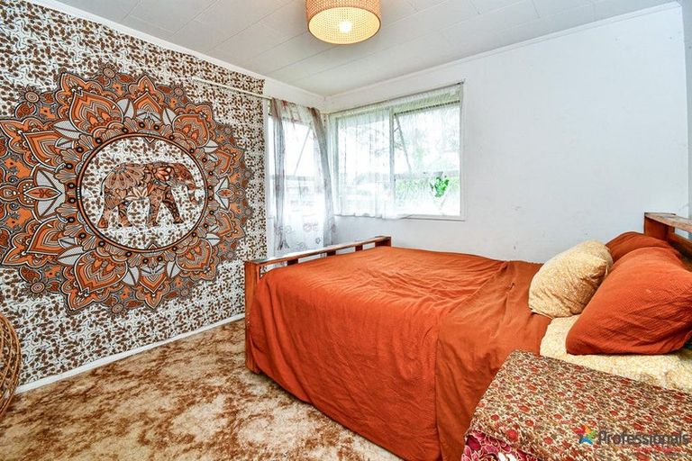 Photo of property in 2 Serrano Place, Clover Park, Auckland, 2023