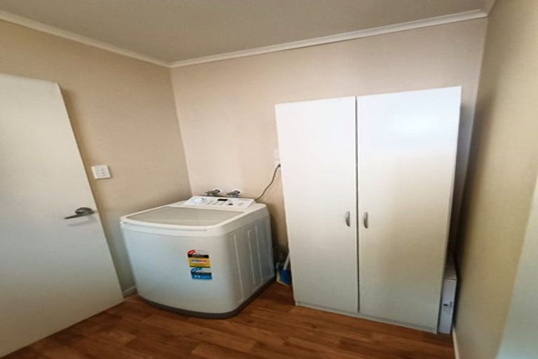 Photo of property in 2/45 Royal Street, Upper Hutt, 5018