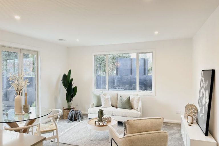 Photo of property in 2 Samuel Place, Terrace End, Palmerston North, 4410