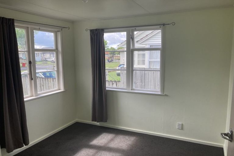 Photo of property in 39 Sare Crescent, Fairfield, Hamilton, 3214