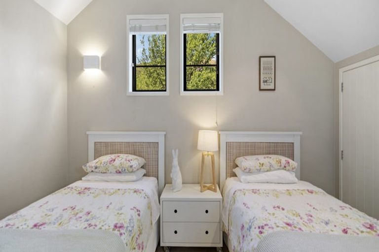 Photo of property in 100 Centennial Avenue, Arrowtown, 9302