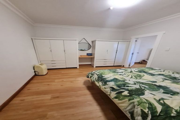 Photo of property in 33 Mortimer Terrace, Aro Valley, Wellington, 6021