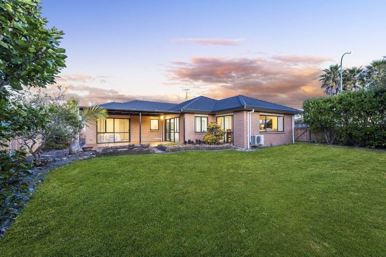 Photo of property in 51 Semillon Avenue, Henderson, Auckland, 0612