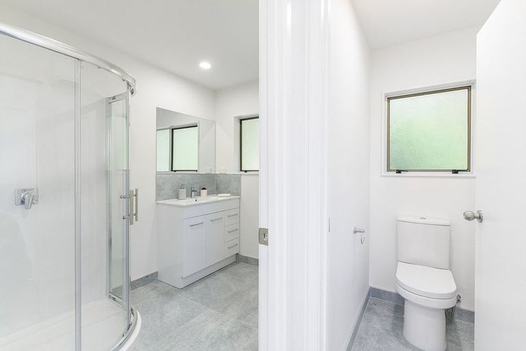 Photo of property in 10/40 Radiata Lane, Chatswood, Auckland, 0626