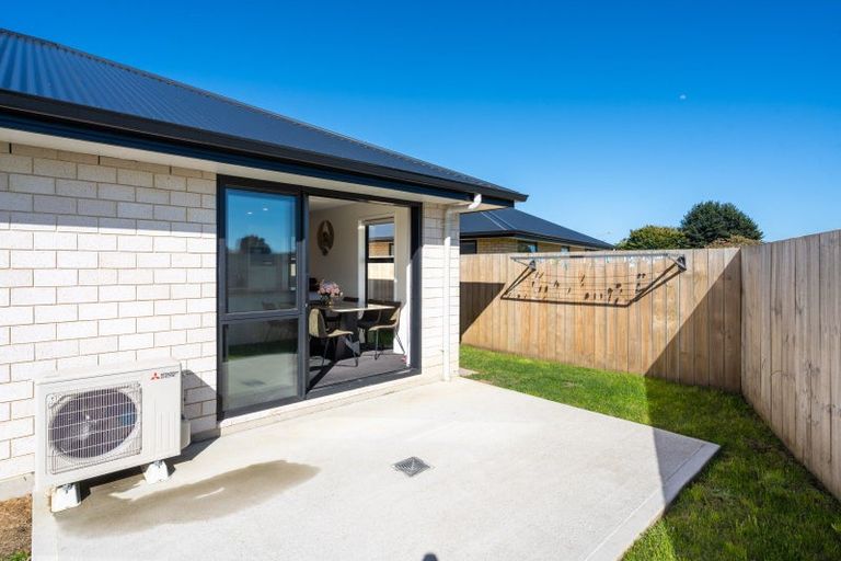 Photo of property in 100 Hagart-alexander Drive, Mosgiel, 9024