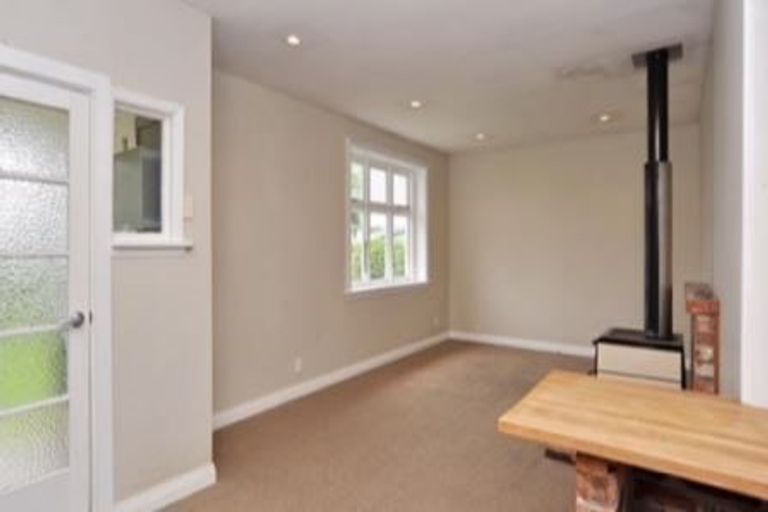 Photo of property in 12 Pound Street, Amberley, 7410