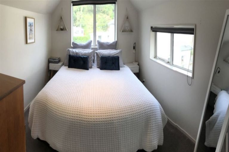 Photo of property in 3/16 Black Rock Road, Newlands, Wellington, 6037