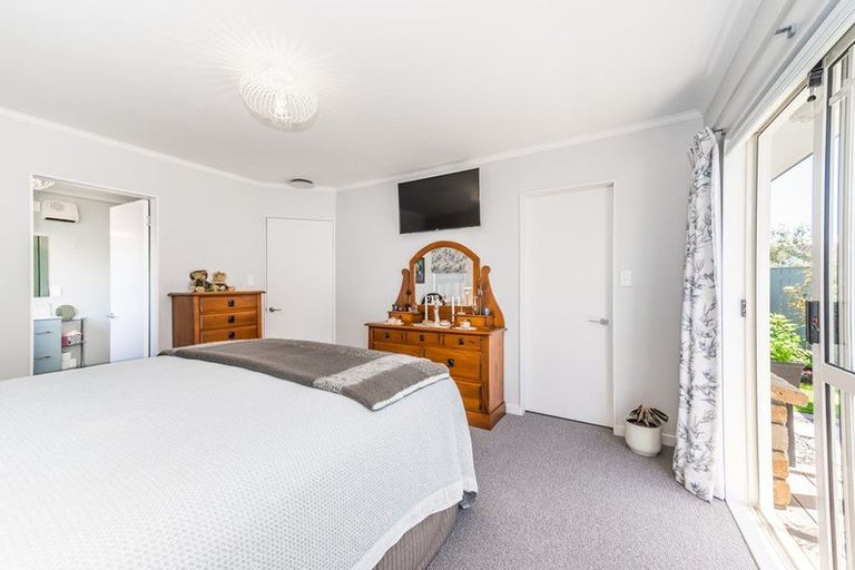 Photo of property in 5a Nathan Avenue, Paraparaumu Beach, Paraparaumu, 5032