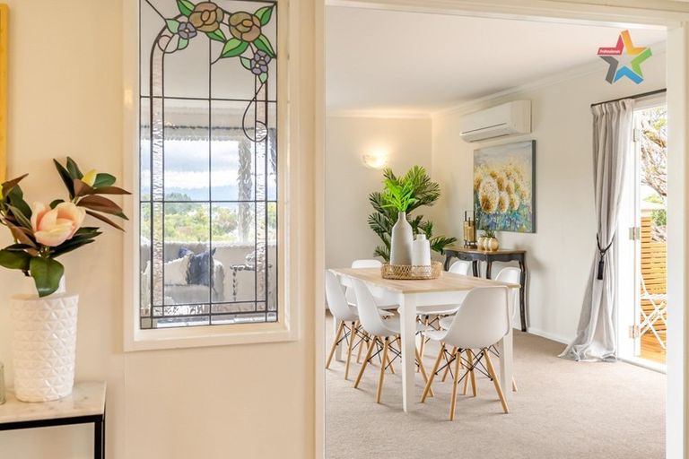 Photo of property in 21 Cherry Blossom Grove, Maungaraki, Lower Hutt, 5010