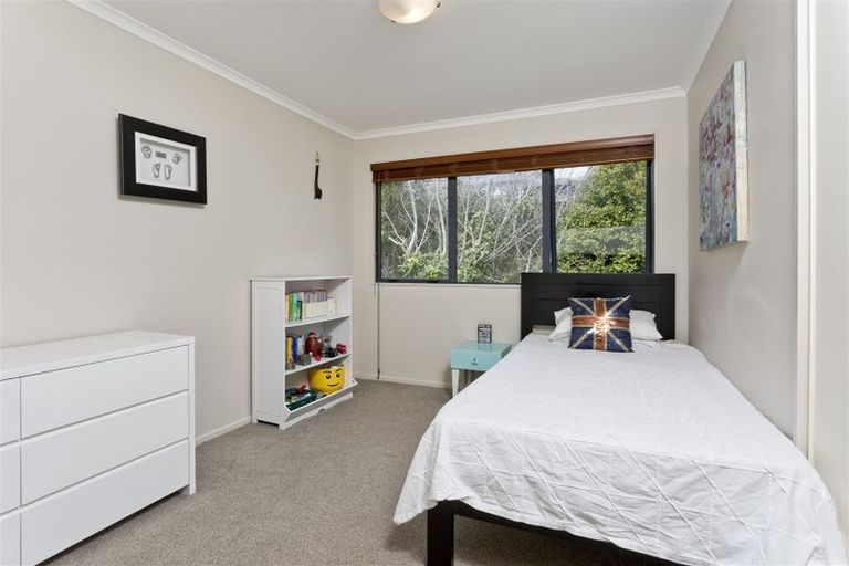 Photo of property in 21a Cliff Road, Torbay, Auckland, 0630