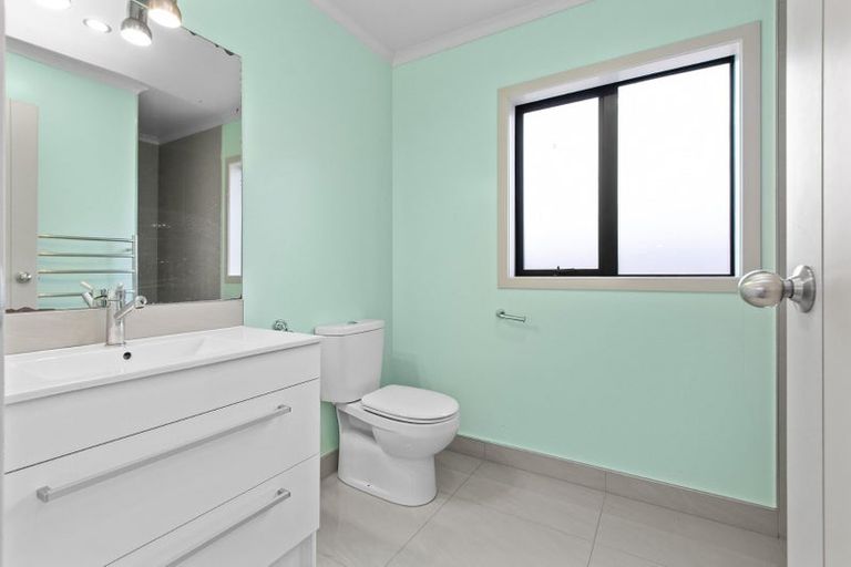 Photo of property in 22 Whitney Place, Rototuna North, Hamilton, 3210