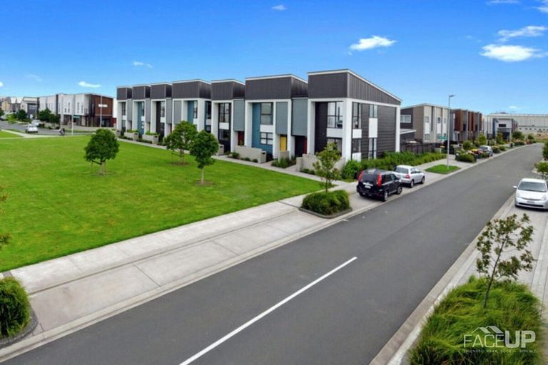 Photo of property in 14 Rangihina Road, Hobsonville, Auckland, 0616