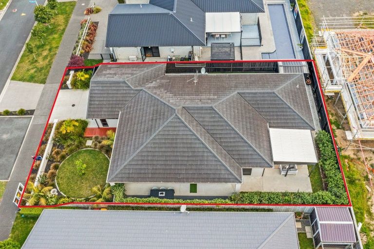 Photo of property in 22 Hiria Crescent, Papamoa Beach, Papamoa, 3118
