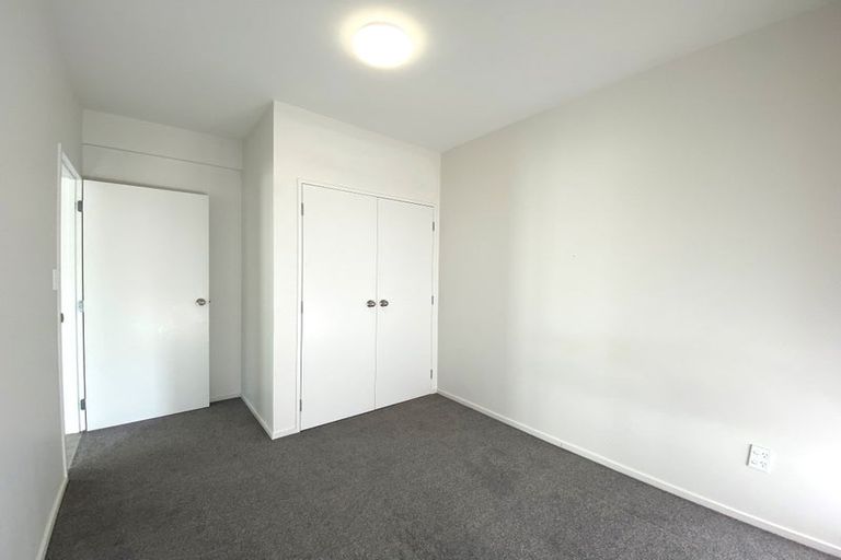 Photo of property in 271 Royal Road, Massey, Auckland, 0614