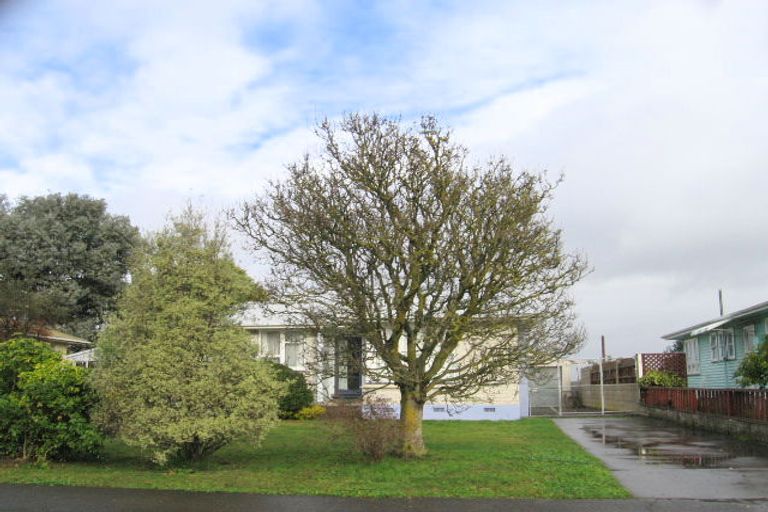 Photo of property in 712 Huia Street, Camberley, Hastings, 4120